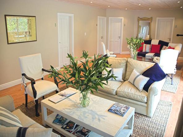 Singing Kettle Beach Lodge - Lounge 